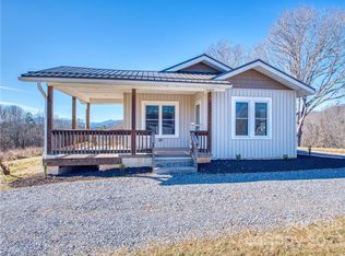 947 N Canton Rd, Canton, NC 28716