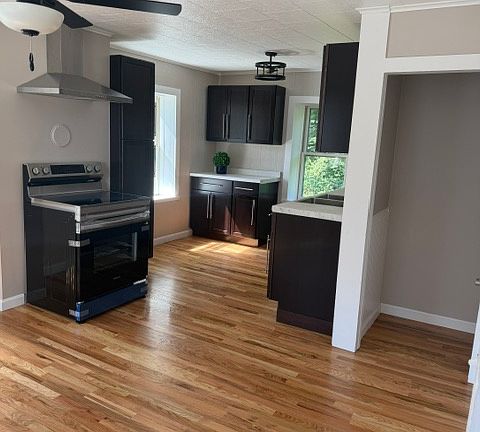 2nd image of 23 Market St #21
