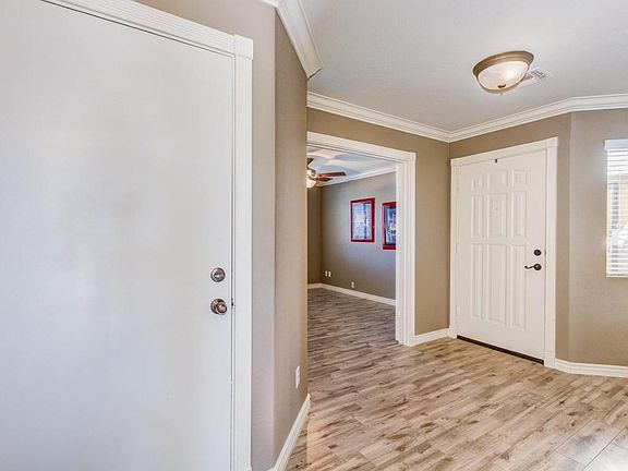 3rd image of 349 E Leslie Ave