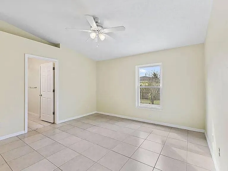 2218 SE Seamist St — Photo 6