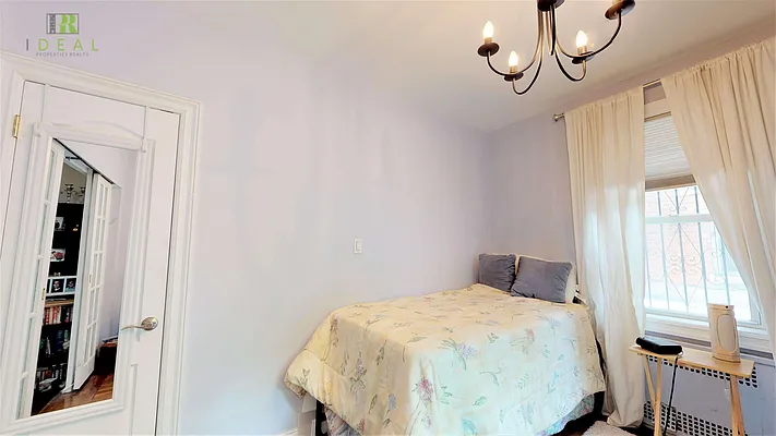 Sold by Ideal Properties Realty, LLC | media 25