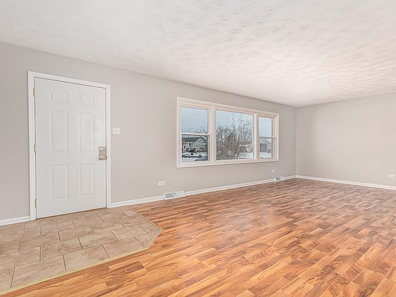 4th image of 17155 Coventry Ln