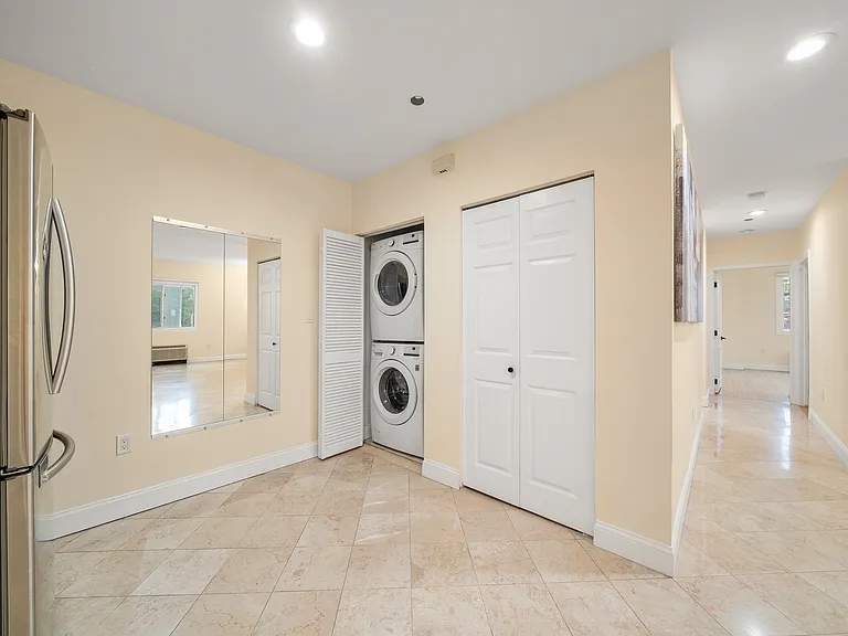 399 11th St #206 — Photo 21