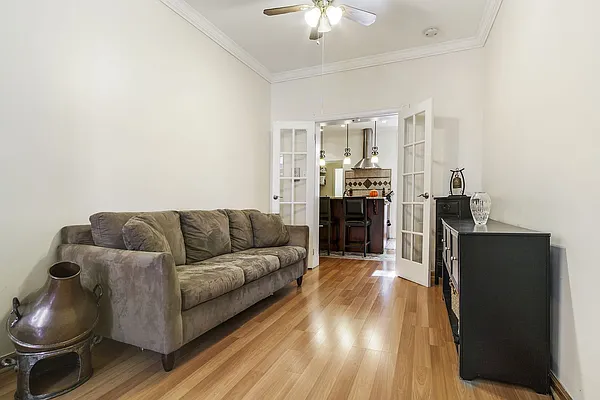 Rented by Compass | media 22