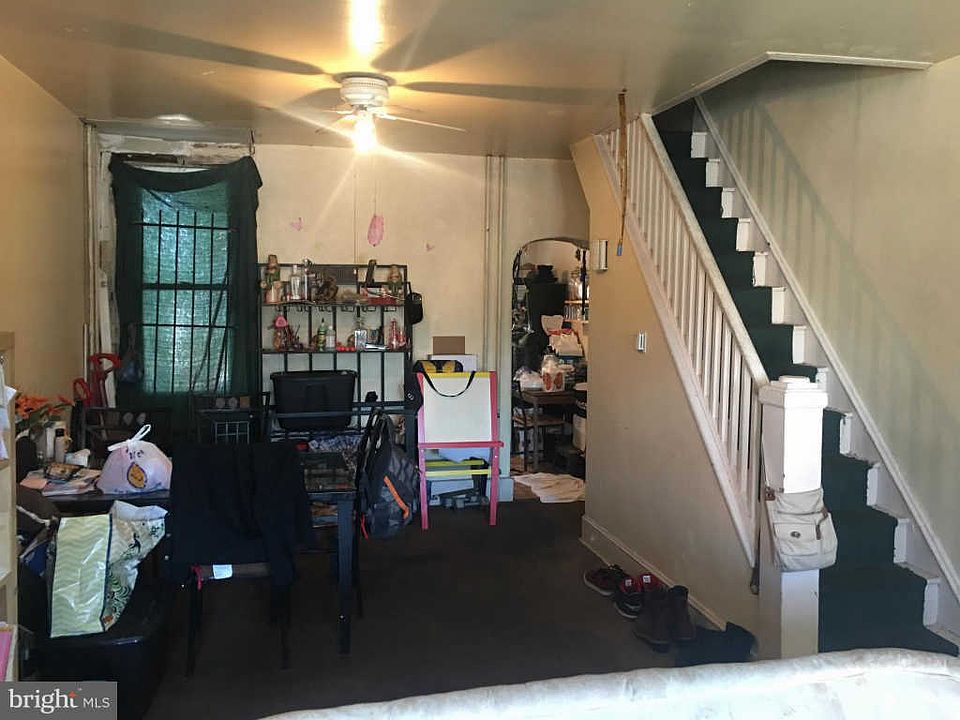 2nd image of 3251 N Randolph St