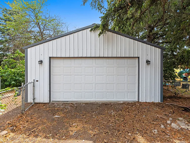 8004 E Broadway Ave — Photo 28
