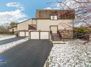 29W353 Thornwood Ln, Warrenville, IL