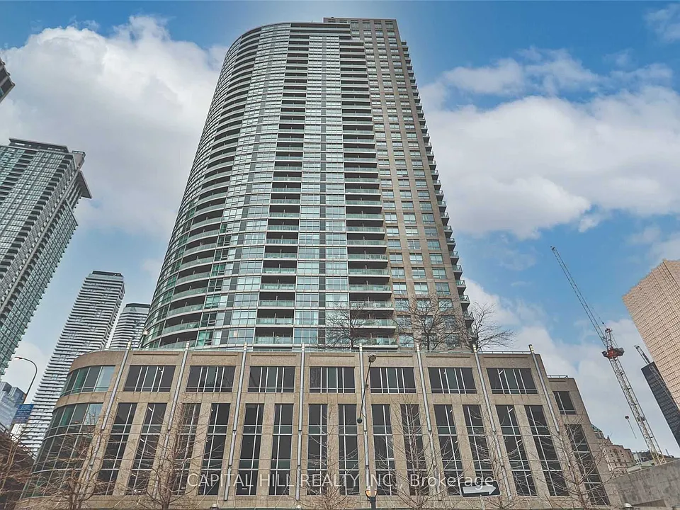 18 Yonge St #2601