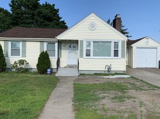 169 Newport Ave, Pawtucket, RI 02861