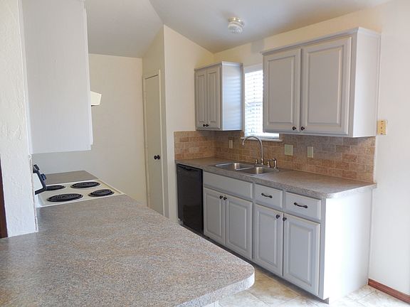 4th image of 702 N Elm Branch Court Way