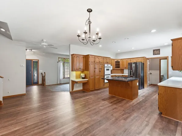 1920 Linda Ln, Saint Cloud, MN 56301