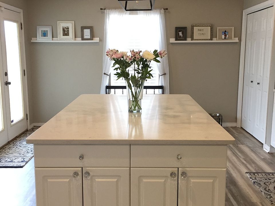 1st image of 9487 Parker Place Dr