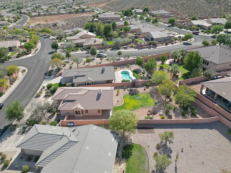 1775 N Overland Trails Dr — Photo 40