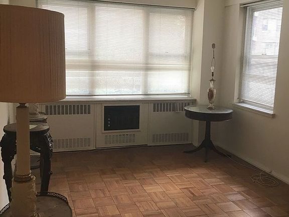 4th image of 45 Sutton Pl S APT 3O