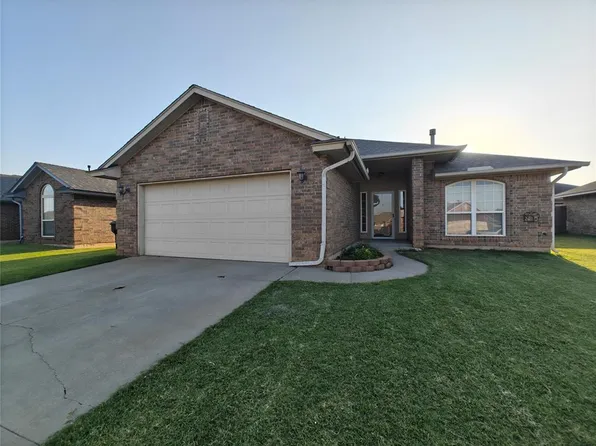4213 Kensington Dr, Moore, OK 73160