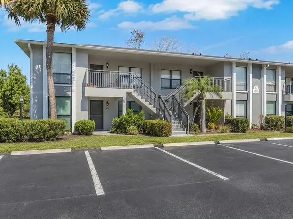 1211 Commonwealth Cir #C-201, Naples, FL 34116