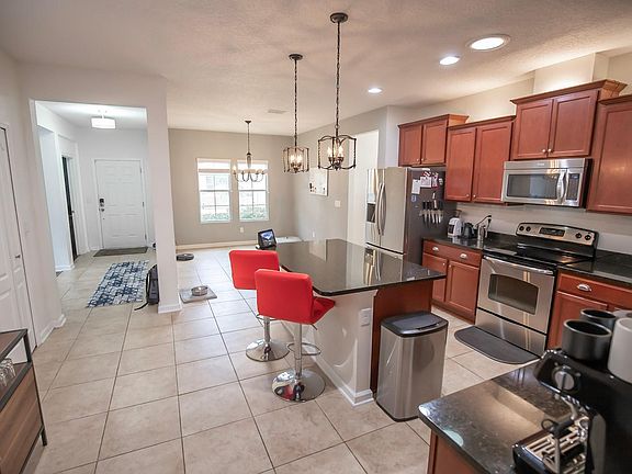 3rd image of 10315 Oxford Lakes Dr