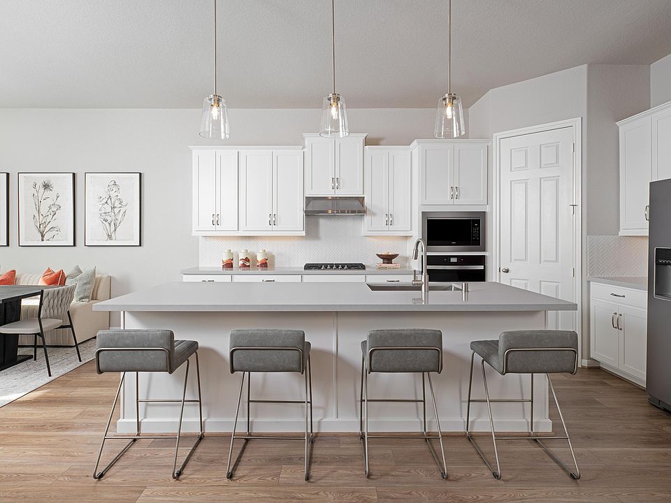 Cedar Pointe - Avery Interior Image 1