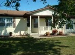 910 Hesmer Rd, Evansville, IN 47711