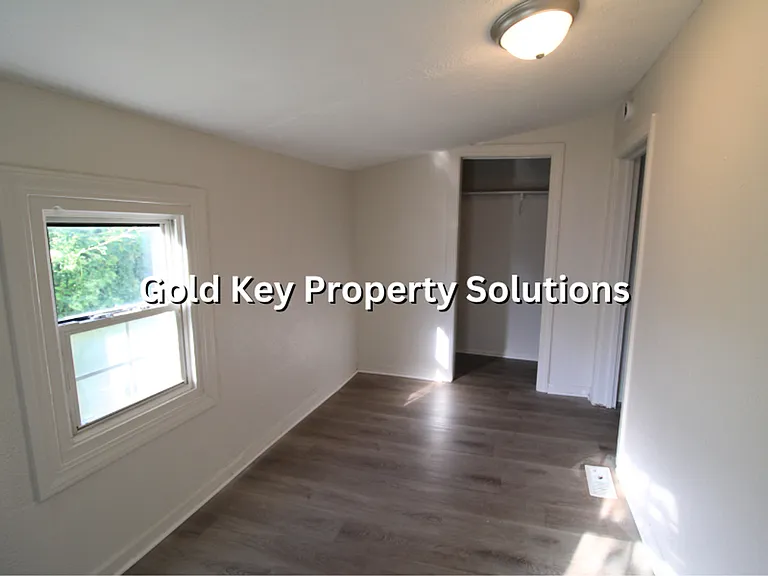 2223 Chase St — Photo 16