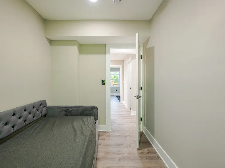 4523 Dix St NE — Photo 17