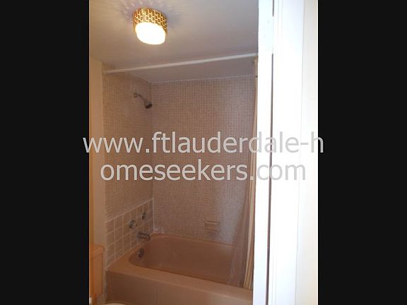 5th image of 1301 NE Miami Gardens Dr APT 304