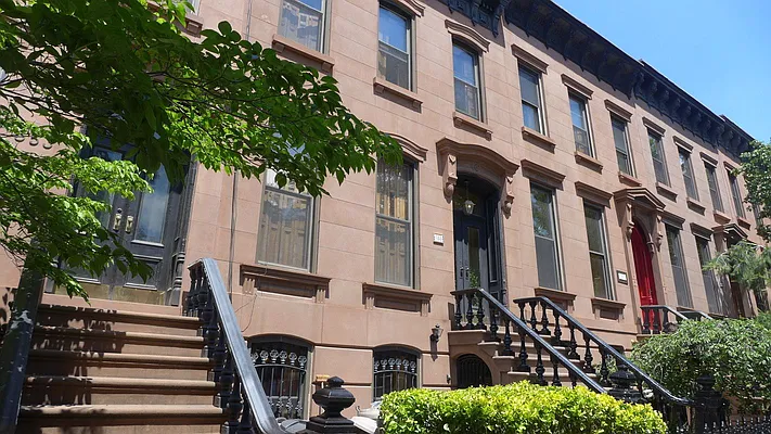 Rented by Garfield Realty  | media 24