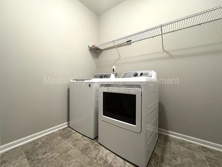 1904 Blue Jay Point — Photo 12