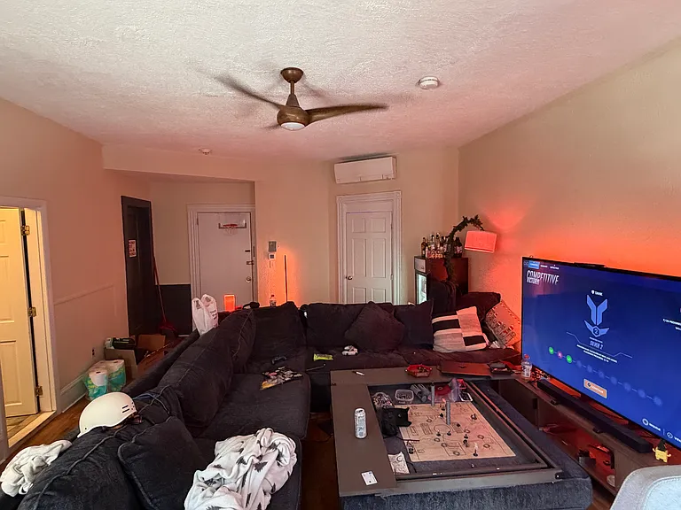 914 Beacon St #3 — Photo 13