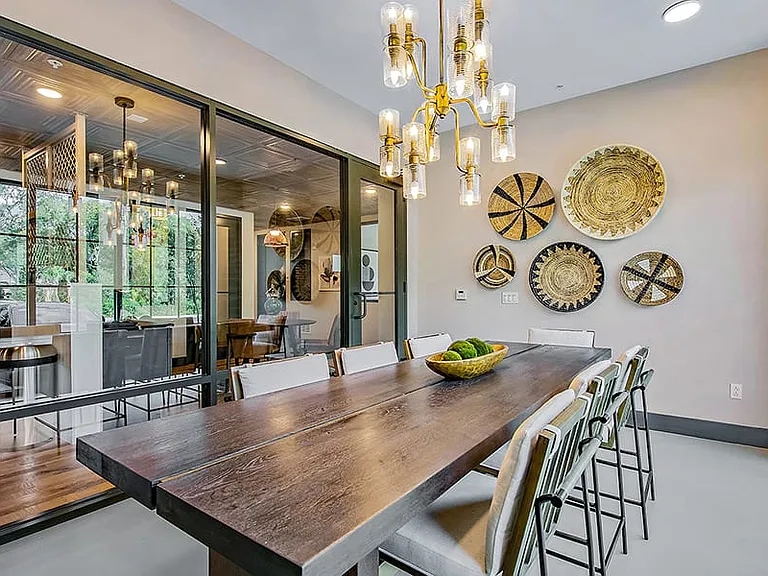 Cortland Santos Flats — Photo 23