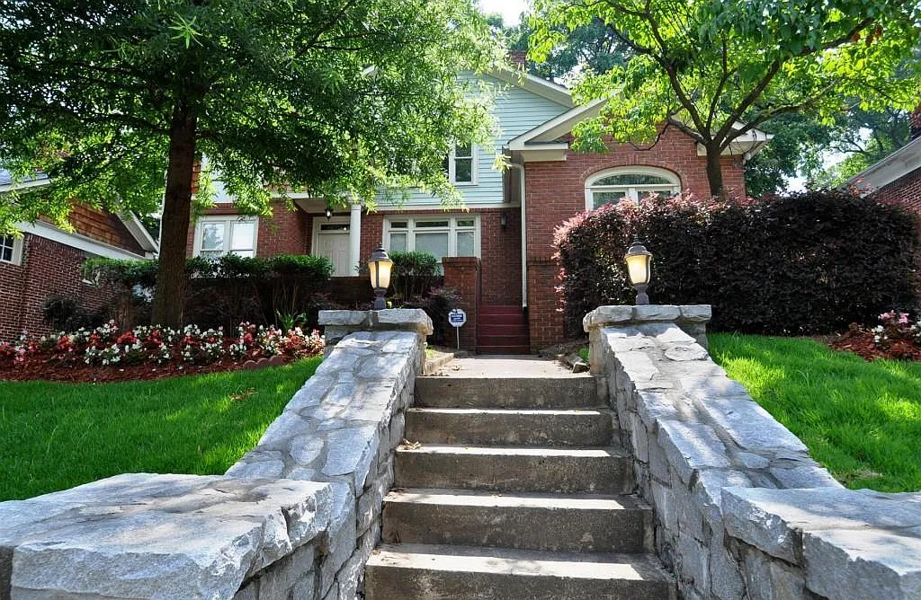 2 bed, 2.5 bath, 2000 sqft, $3,500 — Photo 3