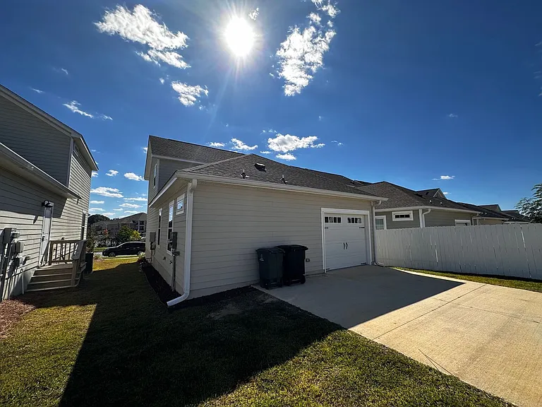 2918 Fontana St — Photo 15