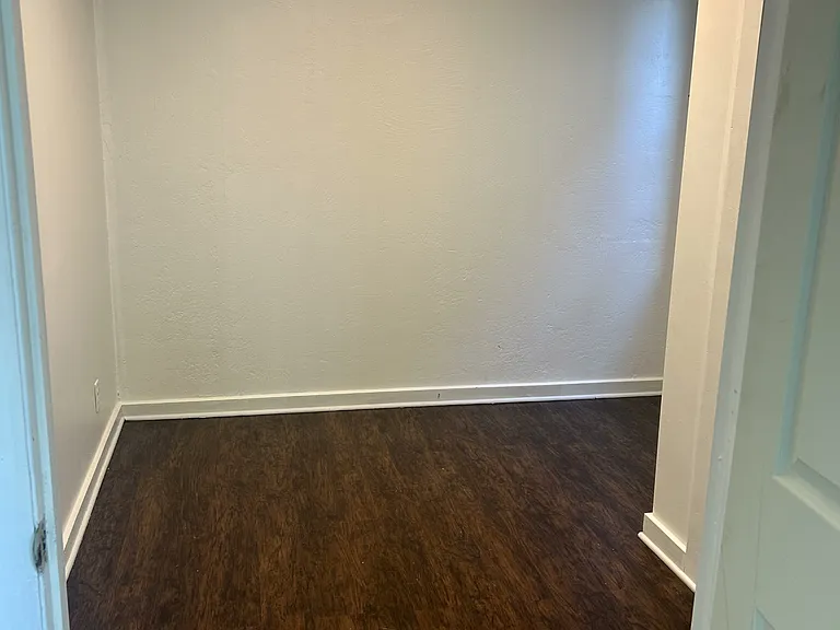 2428 Woodstock Ave #1 — Photo 7