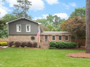 220 Jade Cove Cir, Roswell, GA 30075