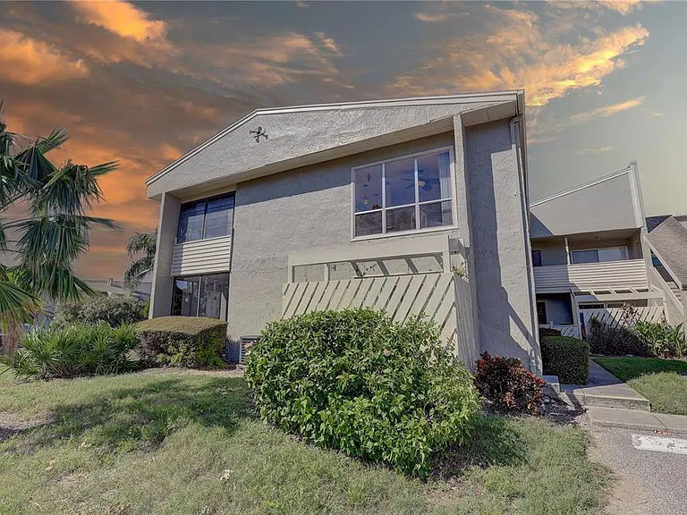 428 Windrush Bay Dr #428 — Photo 6