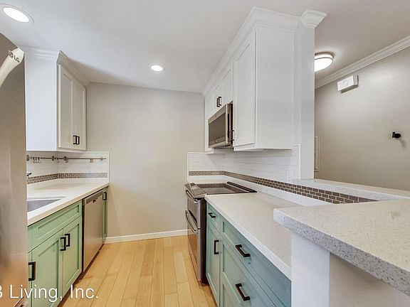 2nd image of 445 Oak Grove Ave APT 9