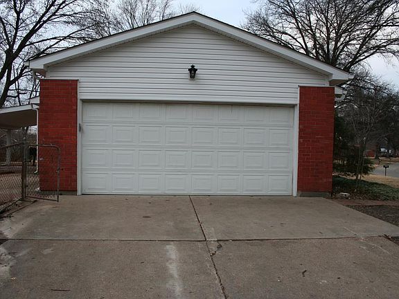 5th image of 2815 Devonshire Dr