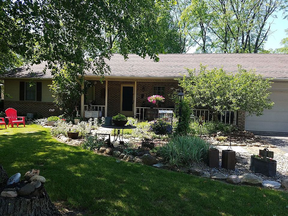 1st image of 2924 S Walnut Hill Dr