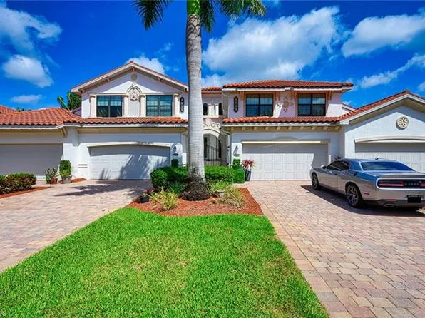 3153 Aviamar Cir Unit 222, Naples, FL 34114