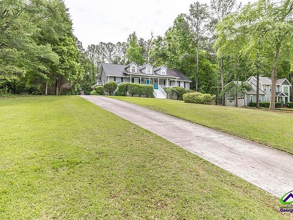 2nd image of 202 Rivoli Oaks Dr