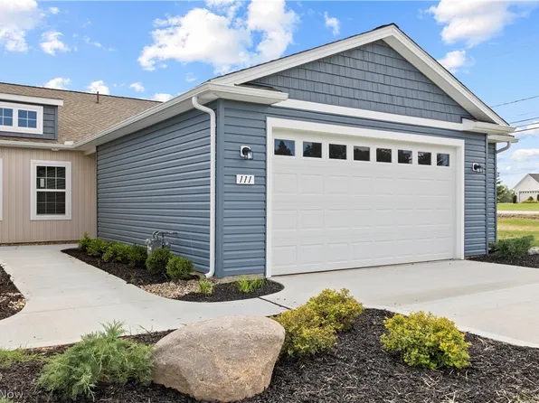 111 Brunswick Dr, Elyria, OH 44035