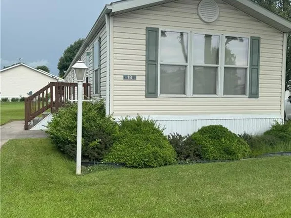 14900 County Rd N #H-18, Wauseon, OH 43567