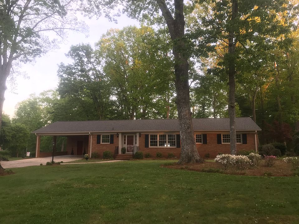1st image of 2305 Pine Ln
