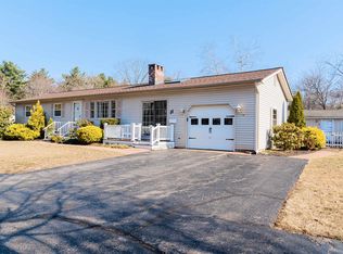 11 Suzanne Drive, Portsmouth, NH 03801