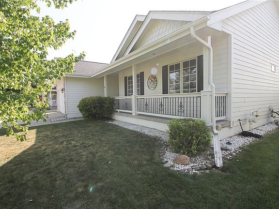 3rd image of 2106 Country Cove Ln