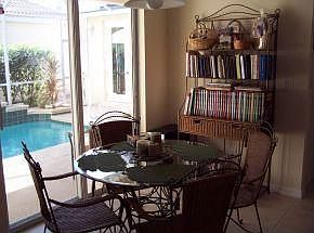 3rd image of 891 Glen Abbey Way