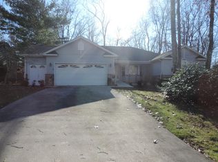 155 Lakeside Dr, Fairfield Glade, TN 38558