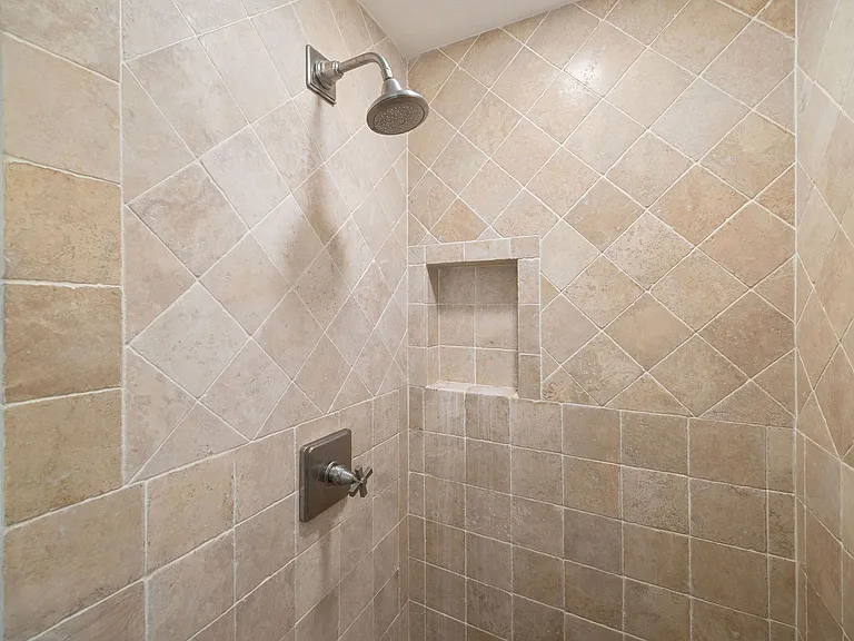 645 Chestnut Ave #305 — Photo 12