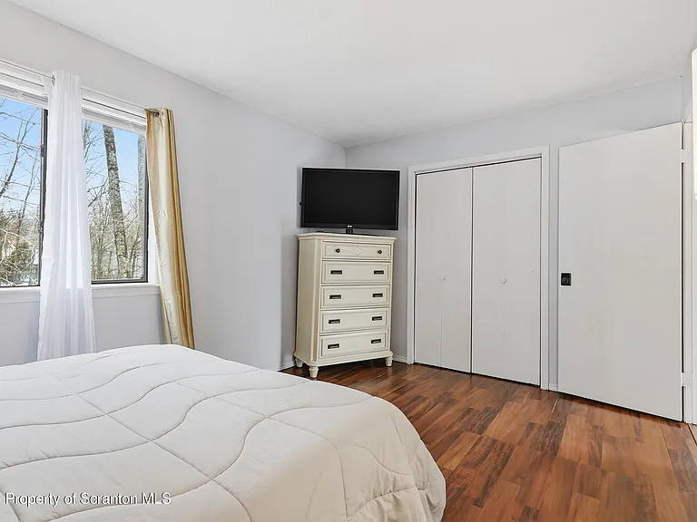 1379 Winding Way — Photo 25