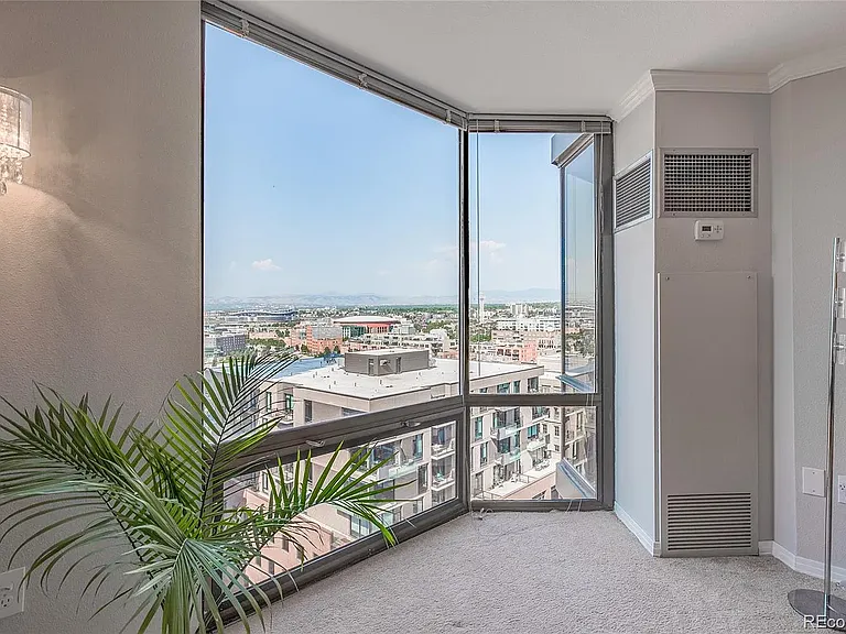 1625 Larimer St #1802 — Photo 7